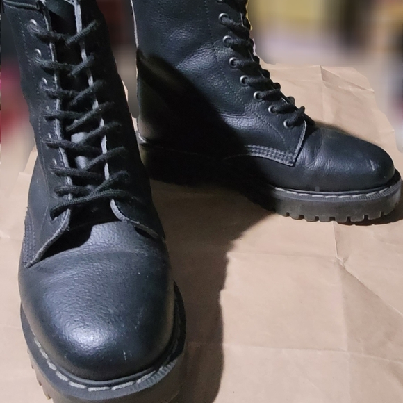 Airseal Boulder Boot (Black) - Picture 7 of 9